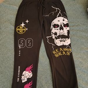 Reason Brand NWT Black Joggers W/ Skull Logo Men's Size M Brand New